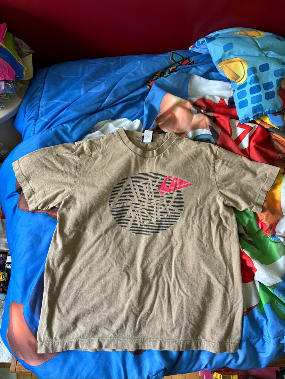 Quiksilver Tan Tee with Pink Logo and Black Graphic
